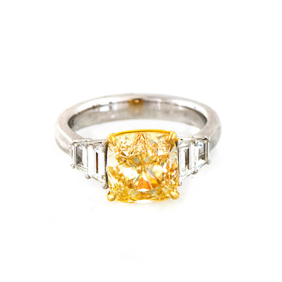 Anello in oro con Diamante Giallo (CIRARI)