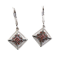 Orecchini in argento con Diamante Rosso
