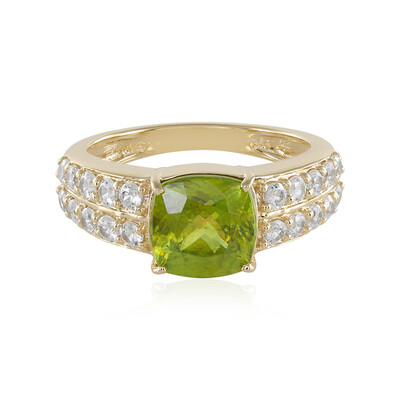 Anello in oro con Sfene