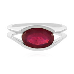 Anello in argento con Rubino del Madagascar
