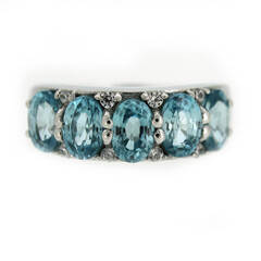 Anello in argento con Zircone Ratanakiri