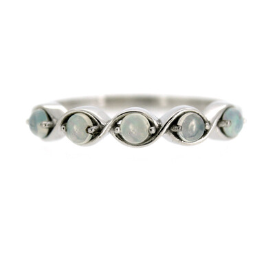 Anello in argento con Opale di Welo