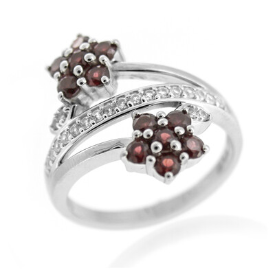 Anello in argento con Rodolite