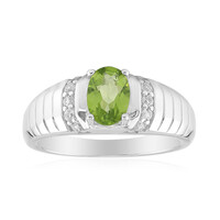 Anello in argento con Peridoto della Birmania