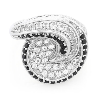 Anello in argento con Spinello Nero