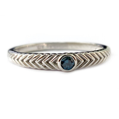 Anello in argento con Diamante Blu