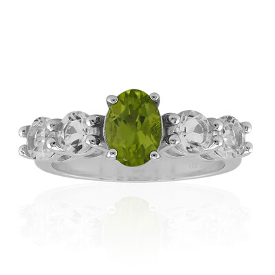 Anello in argento con Peridoto della Birmania