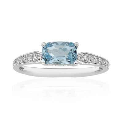 Anello in oro con Acquamarina Brasiliana AAA