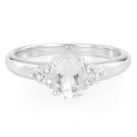 Anello in argento con Petalite