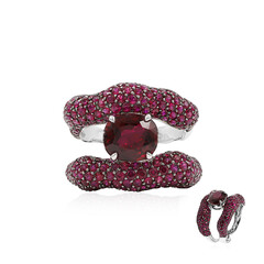Anello in oro con Rubino della Birmania (Estée Collection)