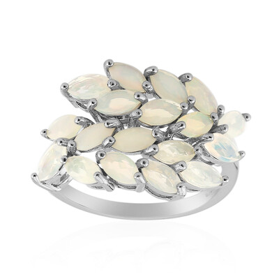 Anello in argento con Opale di Welo