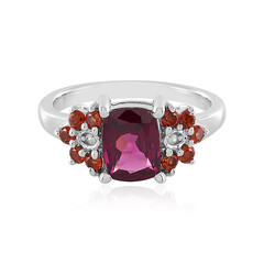 Anello in argento con Granato Magenta