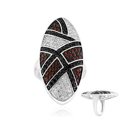Anello in argento con Spinello Nero