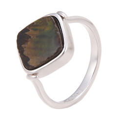 Anello in argento con Ammolite