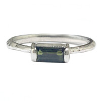 Anello in argento con Tormalina Verde