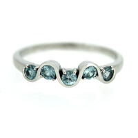 Anello in argento con Zircone Ratanakiri