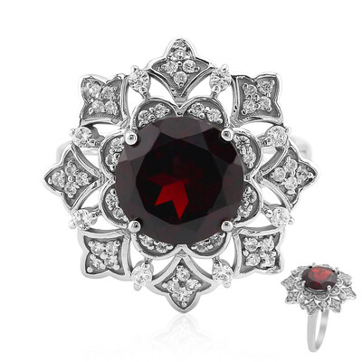 Anello in argento con Granato Mozambico