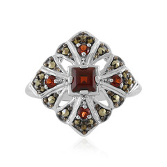 Anello in argento con Granato Mozambico