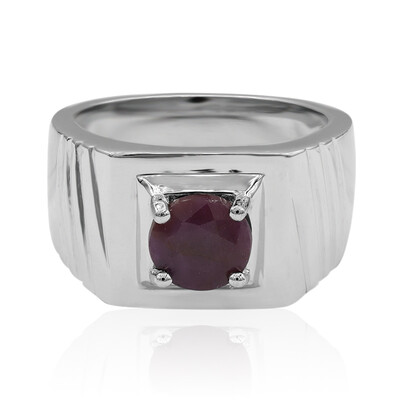 Anello in argento con Rubino