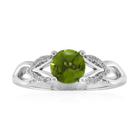 Anello in argento con Peridoto della Birmania