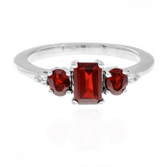 Anello in argento con Granato d’India