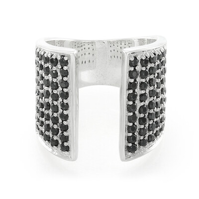 Anello in argento con Spinello Nero