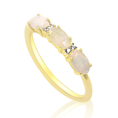 Anello in oro con Opale di Welo