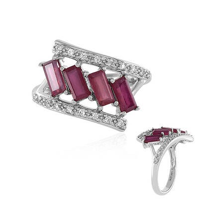 Anello in argento con Rubino