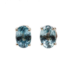 Orecchini in oro con Zircone Ratanakiri