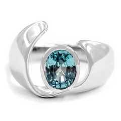 Anello in argento con Zircone Ratanakiri