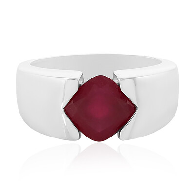 Anello in argento con Rubino del Madagascar