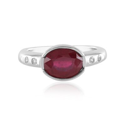 Anello in argento con Rubino del Madagascar