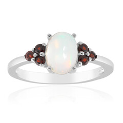 Anello in argento con Opale di Welo