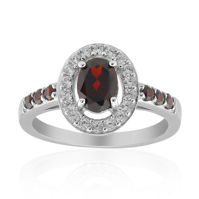Anello in argento con Granato