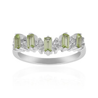 Anello in argento con Peridoto della Birmania