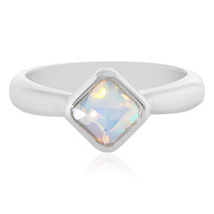 Anello in argento con Opale di Welo