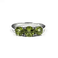 Anello in argento con Peridoto