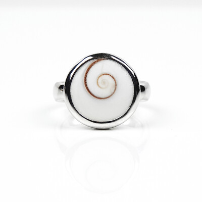 Anello in argento con Occhio di Shiva