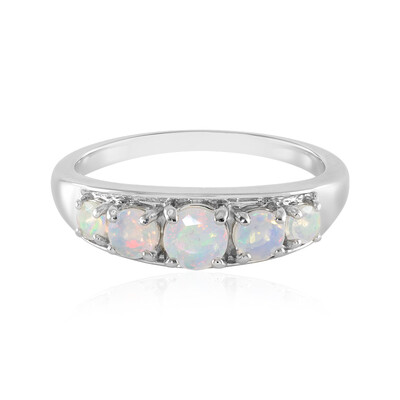 Anello in argento con Opale di Welo