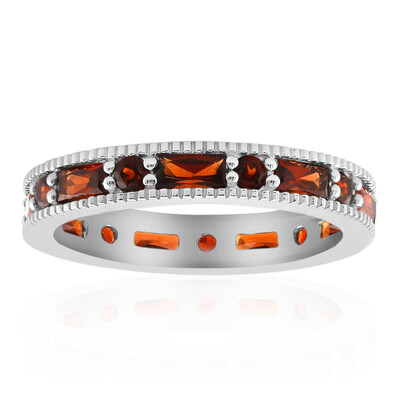 Anello in argento con Granato