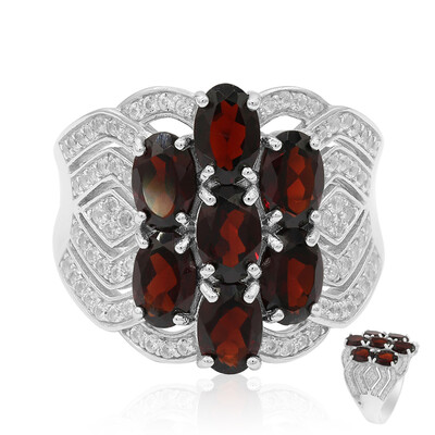 Anello in argento con Granato