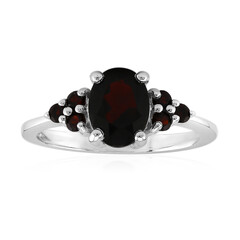 Anello in argento con Granato