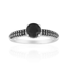 Anello in argento con Zaffiro Nero