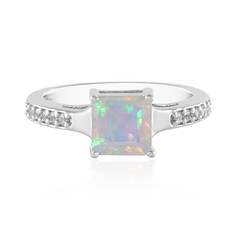 Anello in argento con Opale di Welo