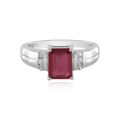Anello in argento con Rubino del Madagascar