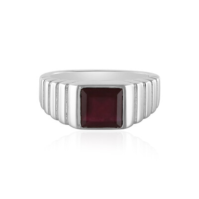 Anello in argento con Rubino del Madagascar