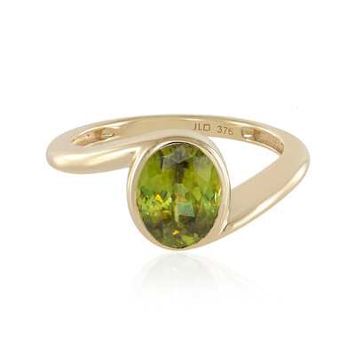 Anello in oro con Sfene