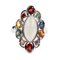 Anello in argento con Pietra di Luna Arcobaleno
