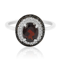 Anello in argento con Granato