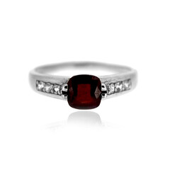 Anello in argento con Rubino